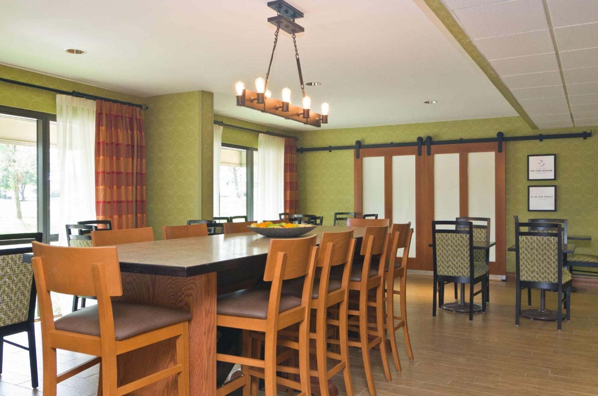 Hampton Inn Wooster Eksteriør bilde