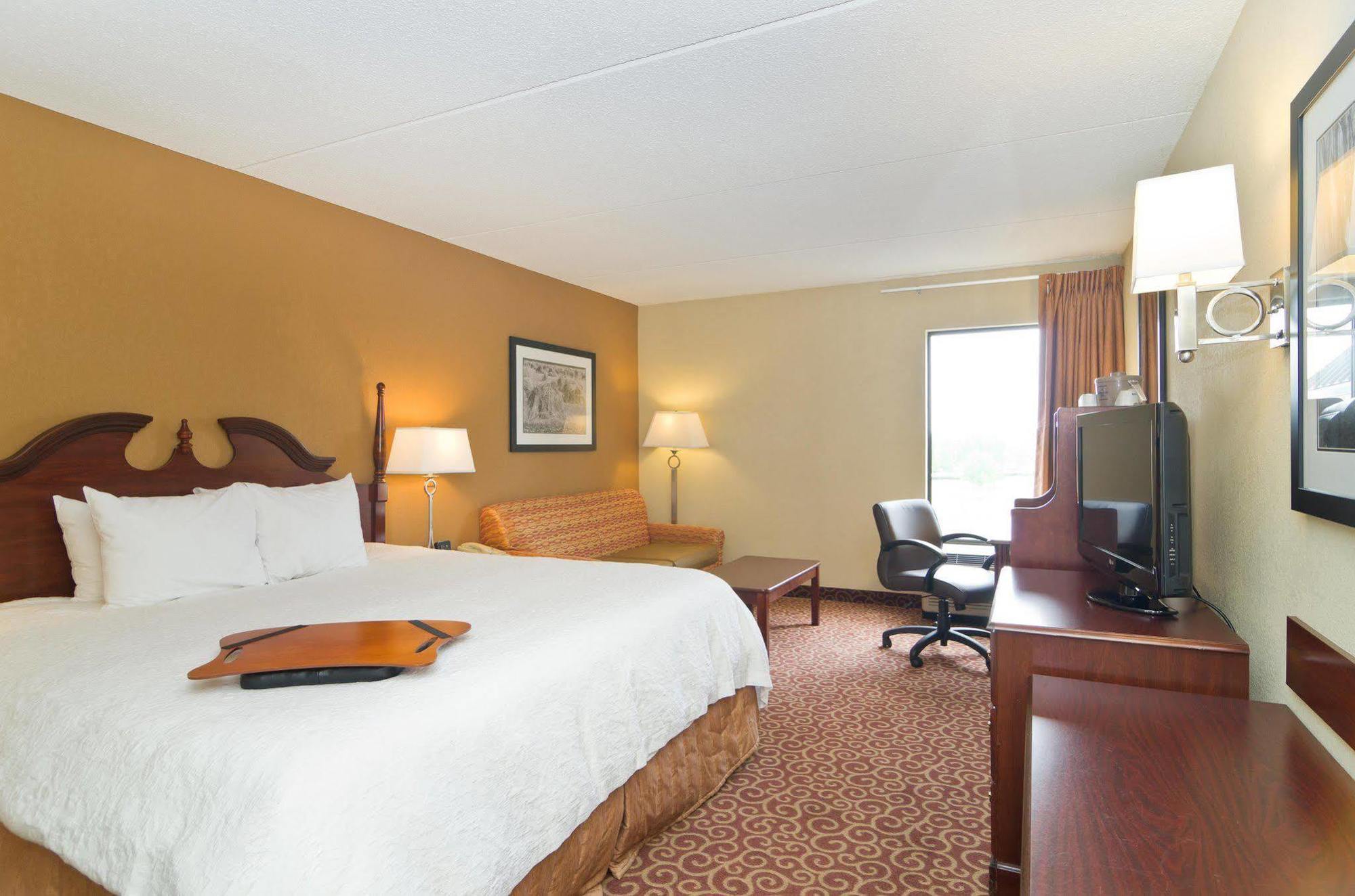 Hampton Inn Wooster Eksteriør bilde