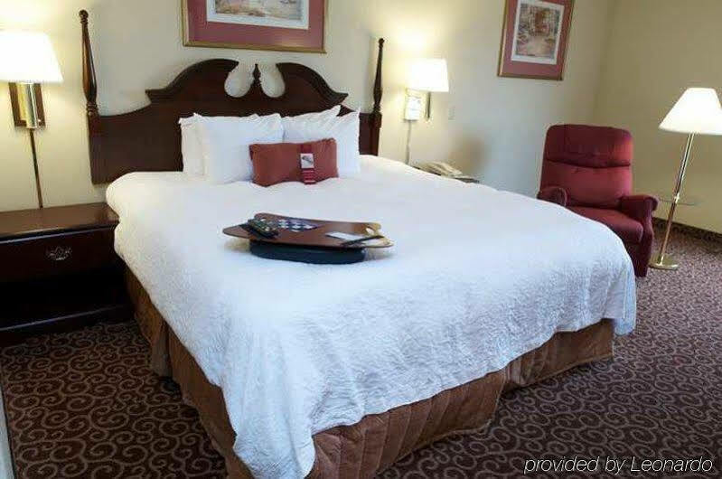 Hampton Inn Wooster Eksteriør bilde